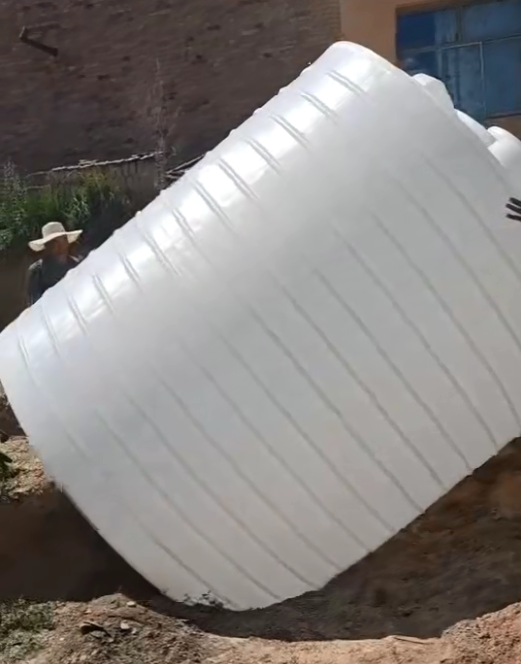 PE崇信塑料大桶批量交付案例：满足多行业储运需求的可靠容器方案